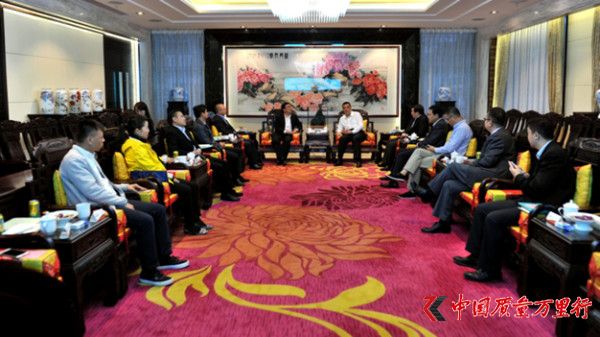 南方醫(yī)科大學(xué)副校長寧習(xí)洲到訪康美藥業(yè)