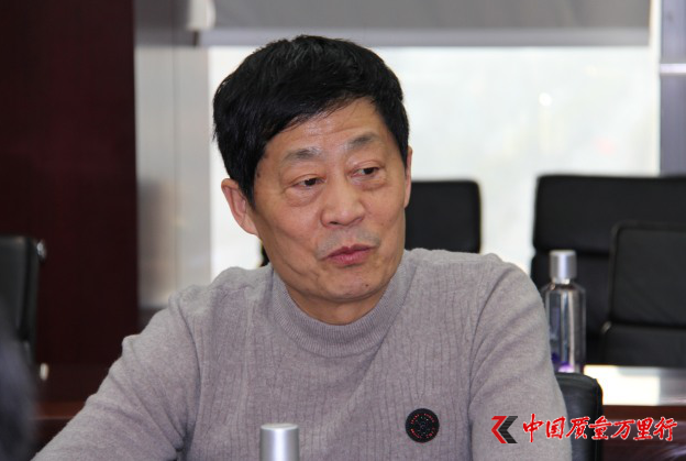 3月23日,濟南時報原總編輯崔齊東、齊魯晚報總經理張天衛、四川省新媒體協會秘書長龔靈、中國晚協辦公室主任李玉軍等多家全國知名媒體領導、總編一行走進中脈,對中脈進行調研和探訪。