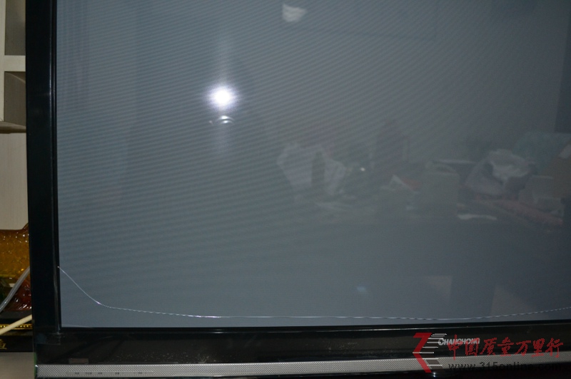 在京東上買的長(zhǎng)虹電視 收到后屏幕破碎