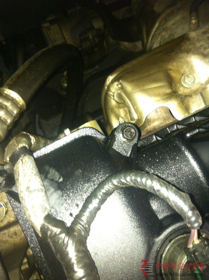 福克斯2012款新車剛買一個月就漏油