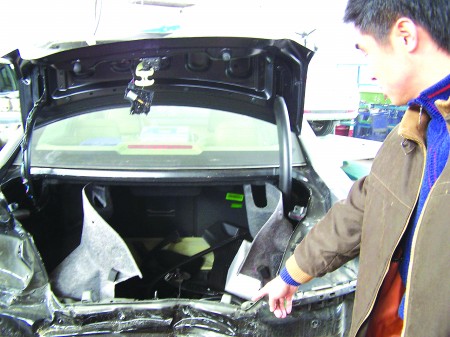 配件一月不來(lái)別克新君越車(chē)主陷修車(chē)等件門(mén)(圖)