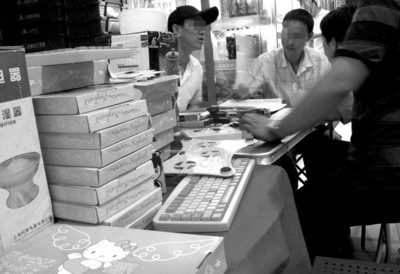 在地鐵站內(nèi)辦信用卡,贈送的禮品種類繁多 在地鐵站內(nèi)辦信用卡,贈送的禮品種類繁多