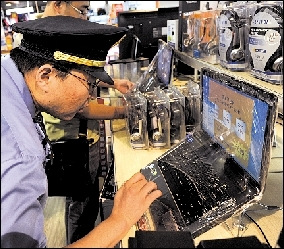 家樂福電腦樣機裝盜版軟件被查處