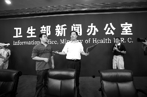 衛生部:嬰兒早發育與奶粉無關