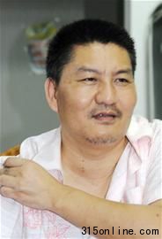 男子為圓夢(mèng)第15次參加高考:離三本線差64分(圖)