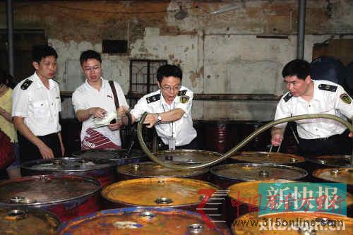 廣東查獲24噸劣質(zhì)食用油不排除添加了地溝油